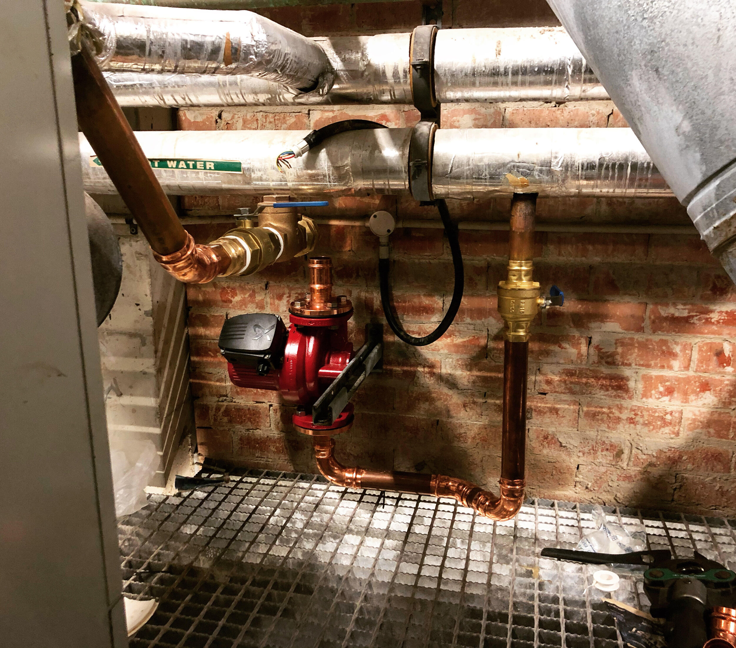 Mechanical plumbing and pumping equipment